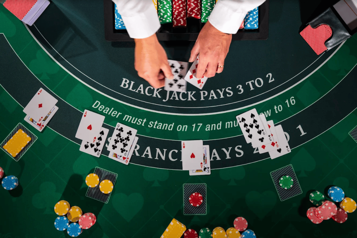 blackjack beating dealer image